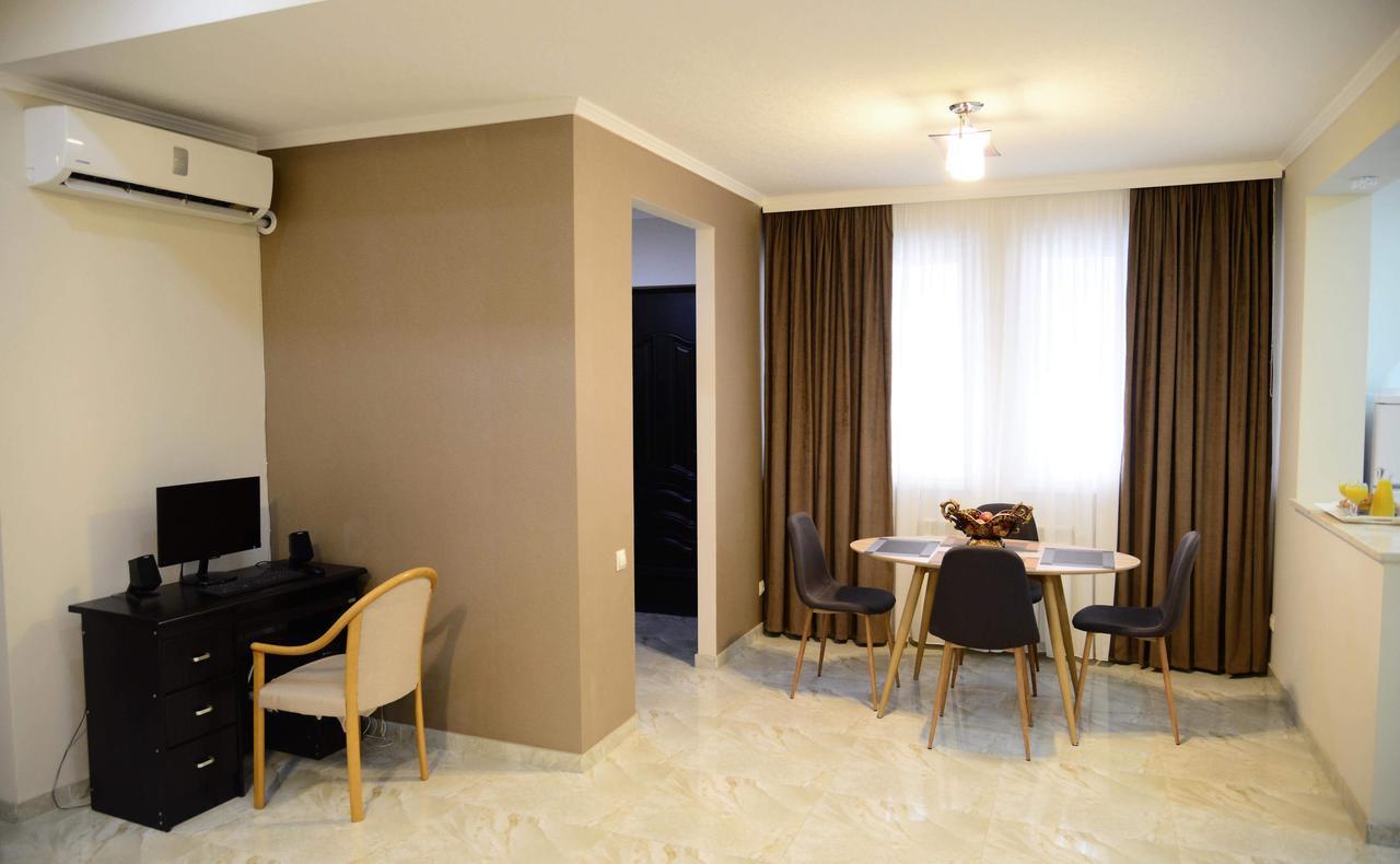 Комплекс GNG Apartment Тбилиси Экстерьер фото